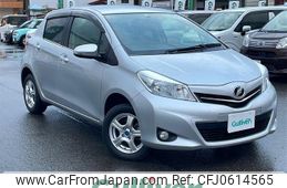 toyota vitz 2012 -TOYOTA--Vitz DBA-NSP135--NSP135-2014961---TOYOTA--Vitz DBA-NSP135--NSP135-2014961-