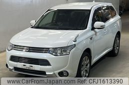 mitsubishi outlander-phev 2014 CFJ1613390