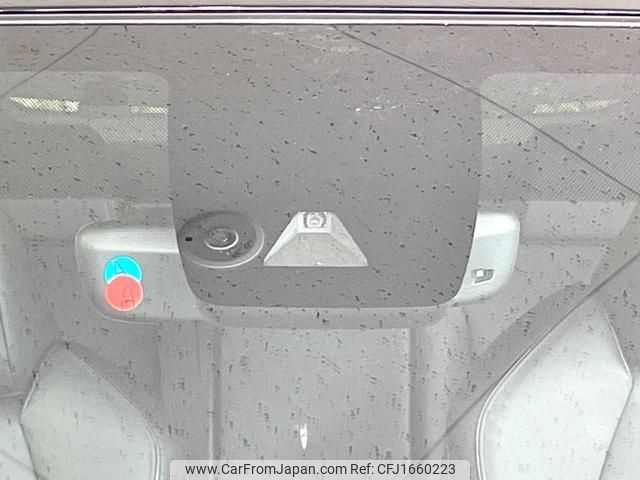 toyota corolla-cross 2023 CFJ1660223 image 2