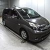 toyota isis 2013 CFJ1635148 image 1
