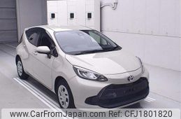 toyota aqua 2022 CFJ1801820