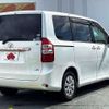 toyota noah 2010 504928-924497 image 2