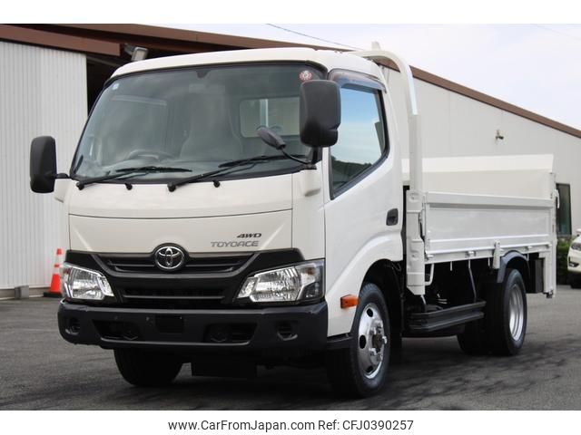 toyota toyoace 2016 GOO_NET_EXCHANGE_0230013A30241030W003 image 2