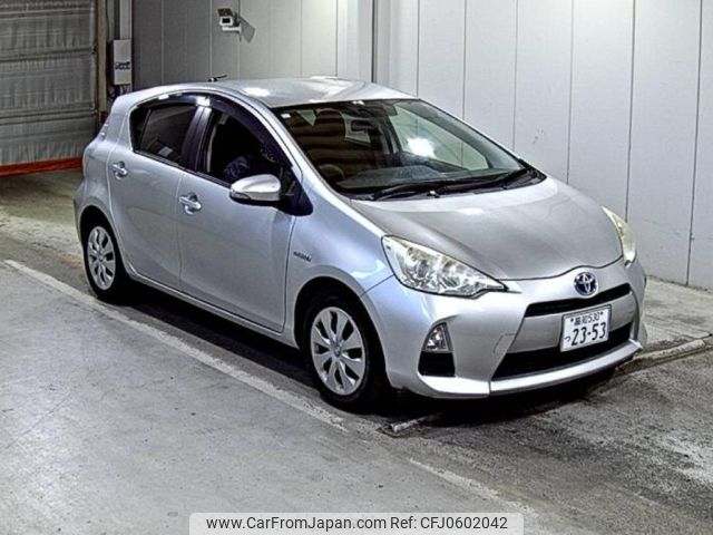 toyota aqua 2013 -TOYOTA 【高知 530つ2353】--AQUA NHP10-6184739---TOYOTA 【高知 530つ2353】--AQUA NHP10-6184739- image 1