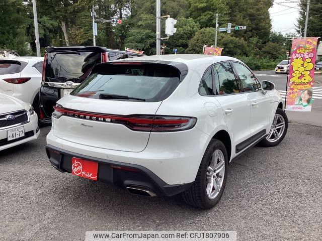 porsche macan 2023 CFJ1807906 image 2
