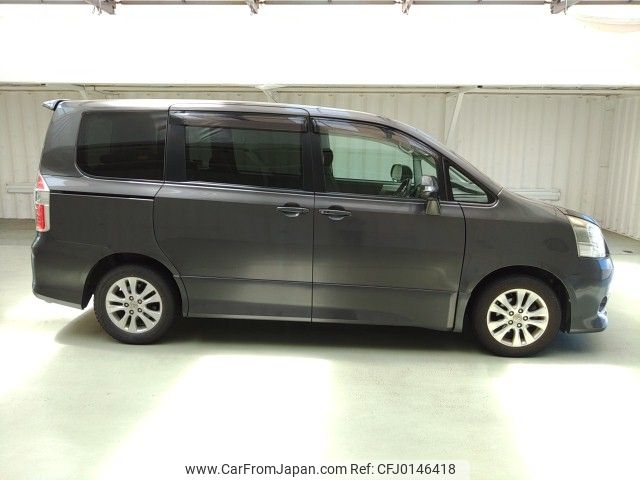 toyota noah 2008 ENHANCEAUTO_1_ea287204 image 2