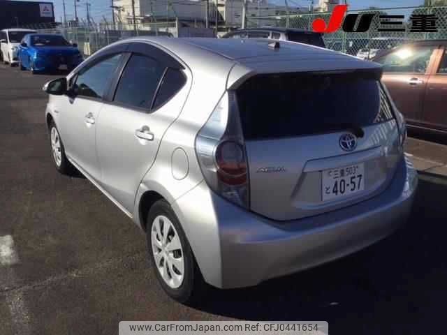 toyota aqua 2013 -TOYOTA 【三重 503ﾄ4057】--AQUA NHP10-6163620---TOYOTA 【三重 503ﾄ4057】--AQUA NHP10-6163620- image 2