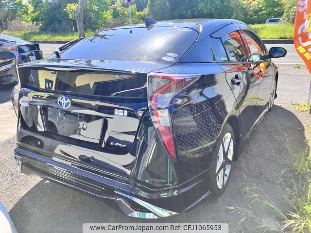 toyota prius 2016 quick_quick_DAA-ZVW55_ZVW55-8017313 image 2