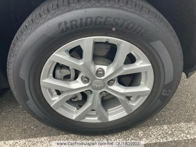 jeep grand-cherokee 2023 CFJ1809903 image 2
