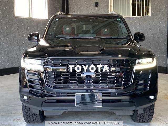 toyota land-cruiser 2023 CFJ1553352 image 2