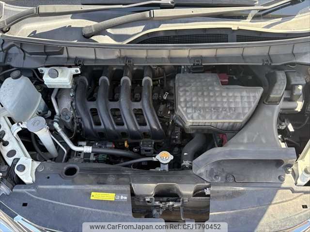 nissan serena 2018 CFJ1790452 image 1