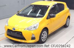 toyota aqua 2014 -TOYOTA--AQUA NHP10-2389000---TOYOTA--AQUA NHP10-2389000-