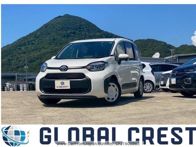 toyota sienta 2023 CFJ1600863 image 1