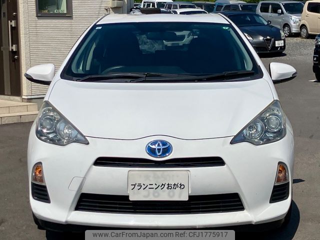 toyota aqua 2012 CFJ1775917 image 2