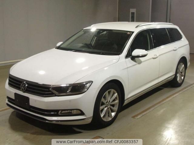 volkswagen passat-variant 2018 quick_quick_LDA-3CDFC_WVWZZZ3CZJE183519 image 2