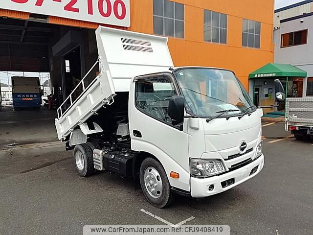 hino dutro 2019 GOO_NET_EXCHANGE_0803382A30240124W002 image 2