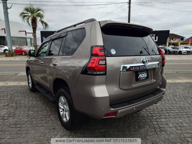 toyota land-cruiser-prado 2023 CFJ1633695 image 2