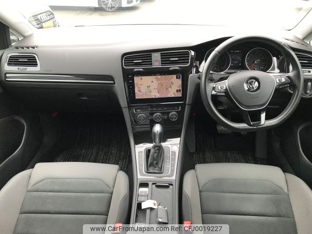 volkswagen golf 2017 -VOLKSWAGEN--VW Golf DBA-AUCPT--WVWZZZAUZHW375393---VOLKSWAGEN--VW Golf DBA-AUCPT--WVWZZZAUZHW375393- image 2