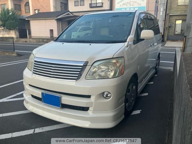 toyota noah 2007 CFJ1657547 image 1
