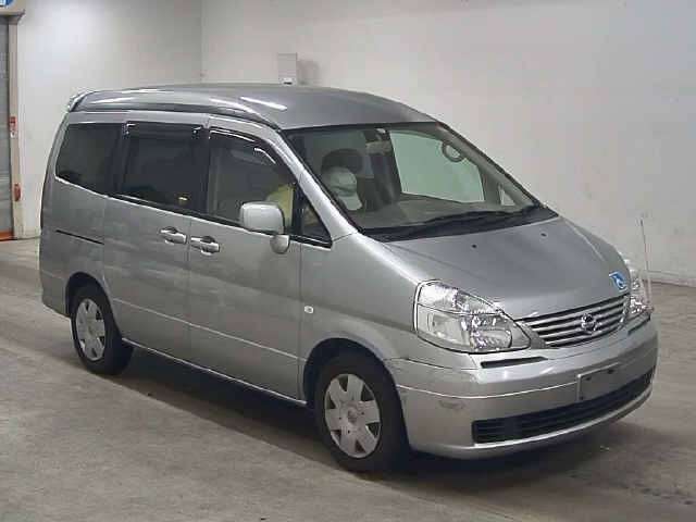 Nissan sirena 2004