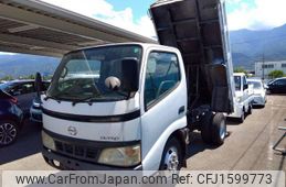 hino dutro 2004 CFJ1599773