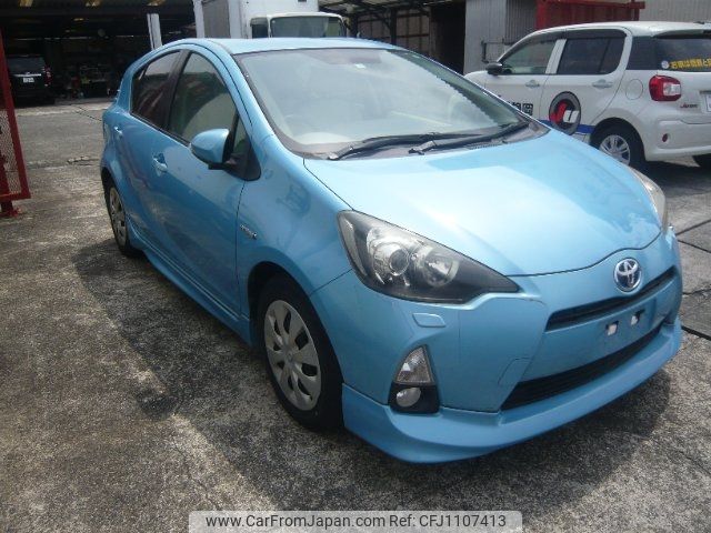 toyota aqua 2012 -TOYOTA--AQUA NHP10--2002305---TOYOTA--AQUA NHP10--2002305- image 1