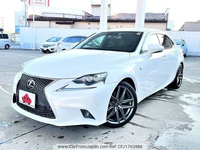 lexus is 2013 CFJ1763986 image 1