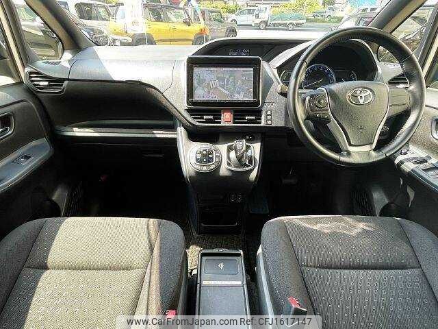 toyota voxy 2014 CFJ1617147 image 1