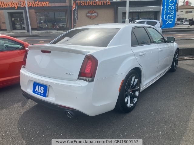 chrysler 300 2017 CFJ1809167 image 2