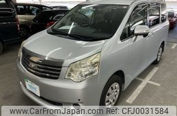 toyota noah 2013 AF-ZRR70-0571780