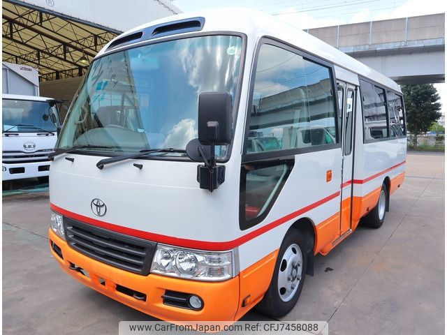 自動車年鑑 2016~2017 2016 Toyota Coaster SKG-XZB40 2WD - Car Price $24,153