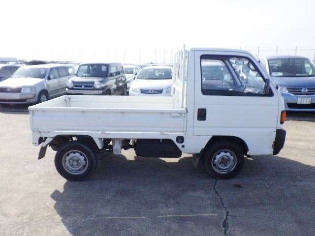 honda acty-truck 1993 18011A image 2