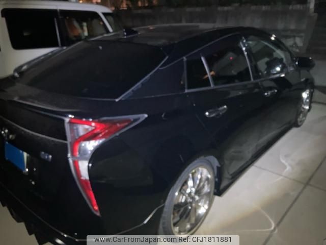 toyota prius 2017 CFJ1811881 image 2