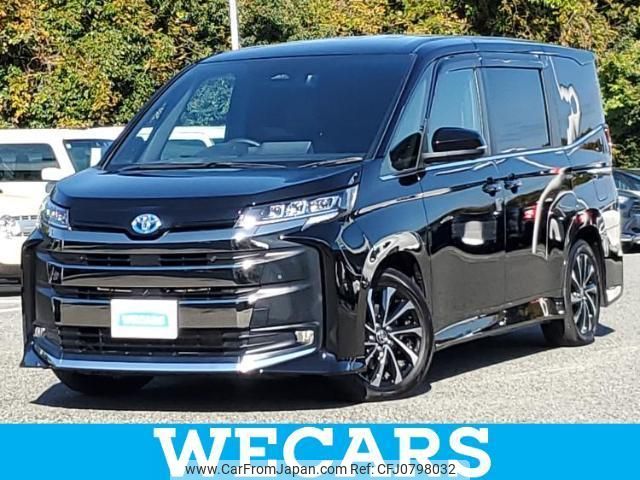 toyota noah 2023 quick_quick_6AA-ZWR90W_ZWR90-0085878 image 1