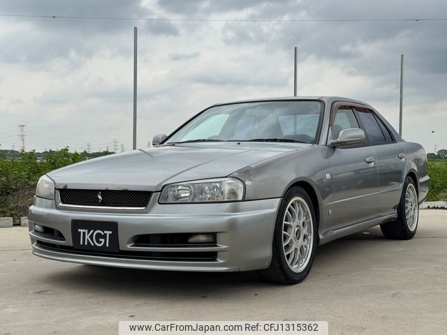 nissan skyline 2000 2415 image 1