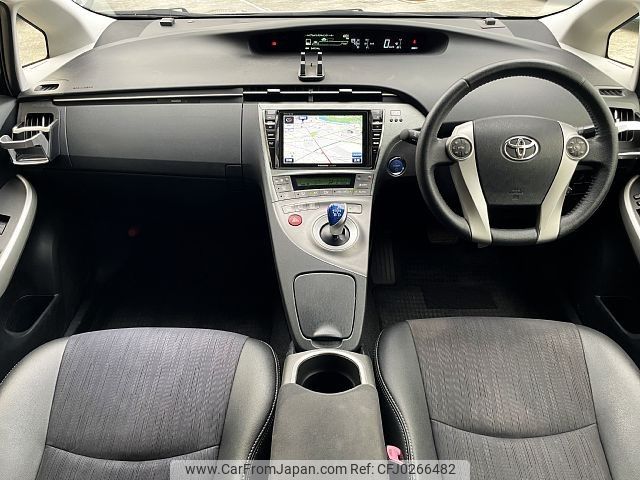 toyota prius 2013 -TOYOTA--Prius DAA-ZVW30--ZVW30-5639251---TOYOTA--Prius DAA-ZVW30--ZVW30-5639251- image 2