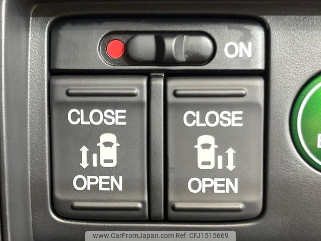 honda odyssey 2015 CFJ1515669 image 2