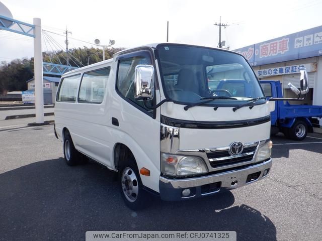 toyota dyna-root-van 2012 GOO_JP_700102031530250210001 image 1