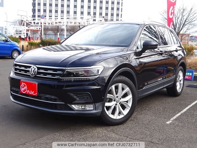 volkswagen tiguan 2017 -VOLKSWAGEN--VW Tiguan ABA-5NCZE--WVGZZZ5NTZHW870063---VOLKSWAGEN--VW Tiguan ABA-5NCZE--WVGZZZ5NTZHW870063- image 1