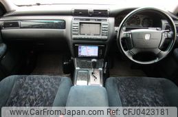 toyota crown-estate 2003 GOO_JP_988024110900201170001