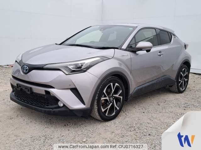 toyota c-hr 2017 -TOYOTA--C-HR DAA-ZYX10--ZYX10-2013738---TOYOTA--C-HR DAA-ZYX10--ZYX10-2013738- image 1