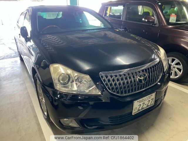 toyota crown-majesta 2013 CFJ1864402 image 2