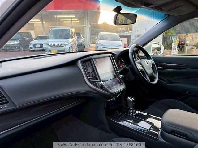 toyota crown-hybrid 2014 CFJ1858160 image 2