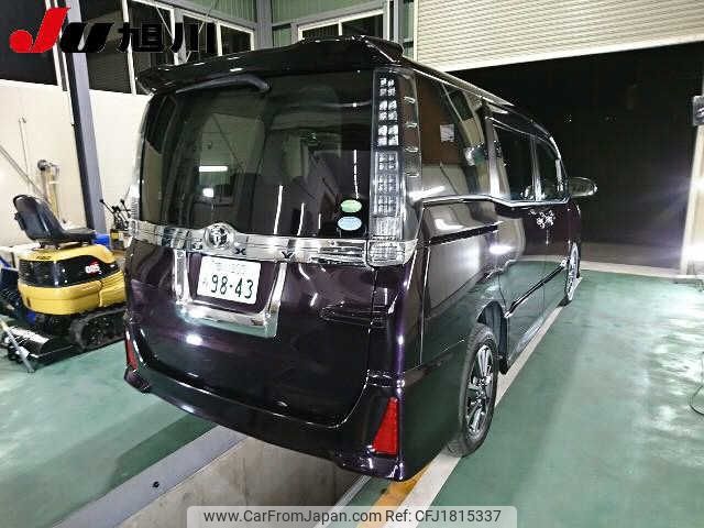 toyota voxy 2014 CFJ1815337 image 2