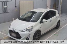 toyota aqua 2016 CFJ1541632