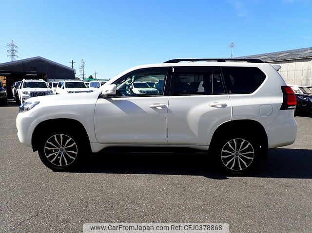 toyota land-cruiser-prado 2020 24121818 image 2