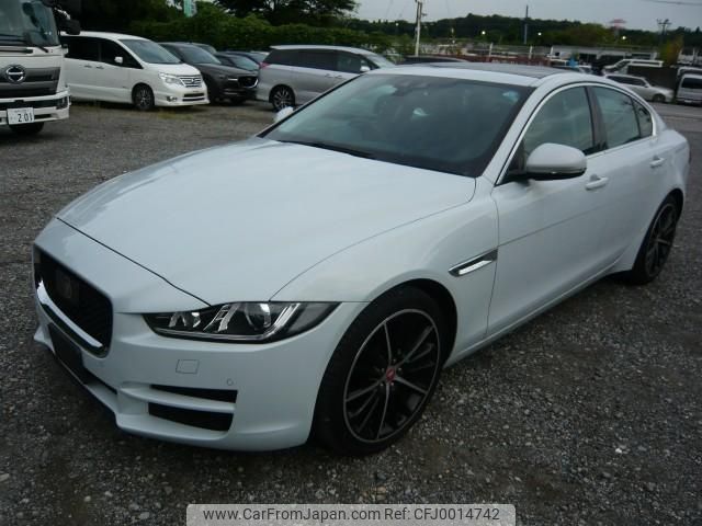 jaguar xe 2015 quick_quick_CBA-JA2GA_SAJAB4AG1GA902518 image 1