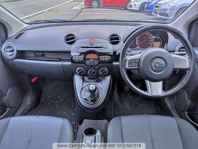 mazda demio 2013 CFJ1582518 image 2