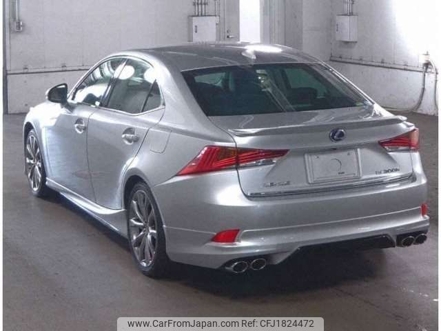 lexus is 2018 CFJ1824472 image 2