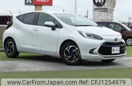 toyota aqua 2021 -TOYOTA--AQUA 6AA-MXPK11--MXPK11-2019004---TOYOTA--AQUA 6AA-MXPK11--MXPK11-2019004-